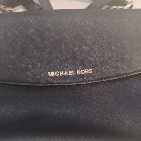 Michael Kors 'Ava' Small Leather Satchel - Picture 2 of 6